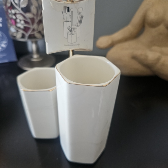 White Vanity Organizer - Picture 2 of 2